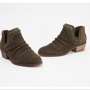 Vince CAMUTO PALMINA Boots SZ 9 1/2M - Dark Green